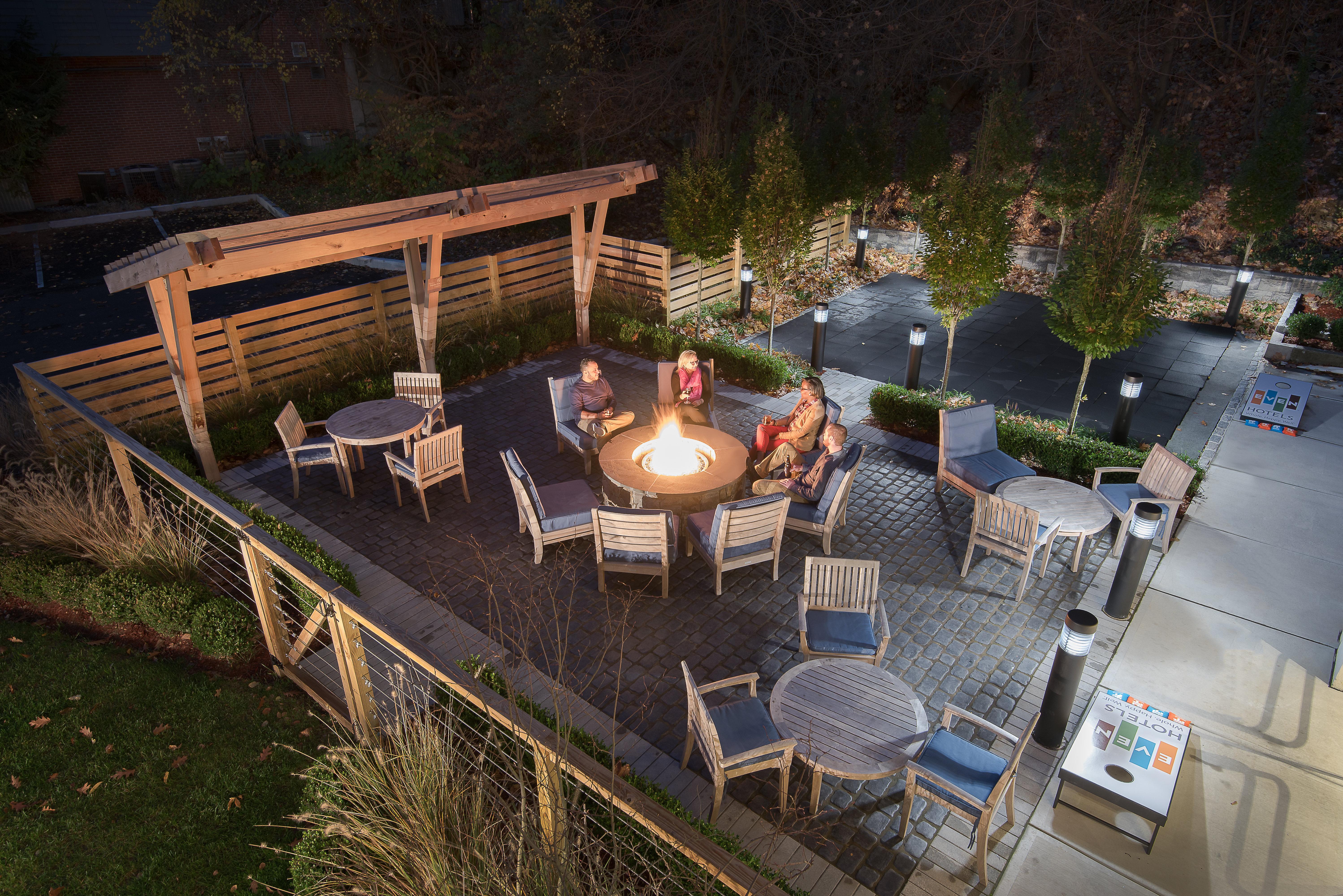 Even Hotel Norwalk By Ihg Exterior foto